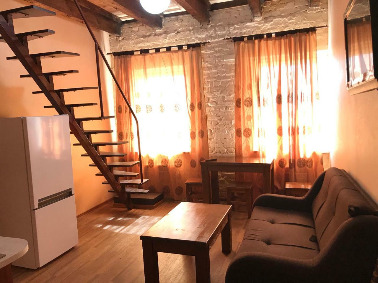 Two-floor Center & Apartment *