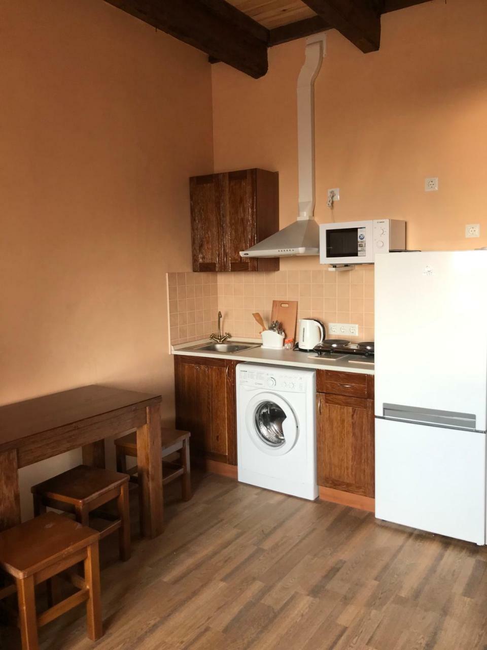 Apartament Two-floor And 2-х этажные и студия в самом центре *